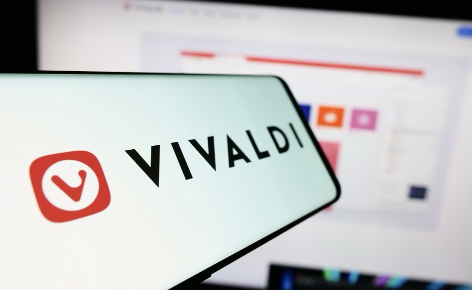 Vivaldi Rejects AI Integration, Commits to Human-Centric Browsing