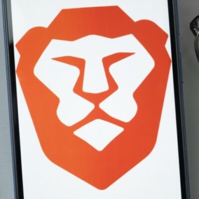 Brave brings “Shred” to Android for one-tap tracking data deletion
