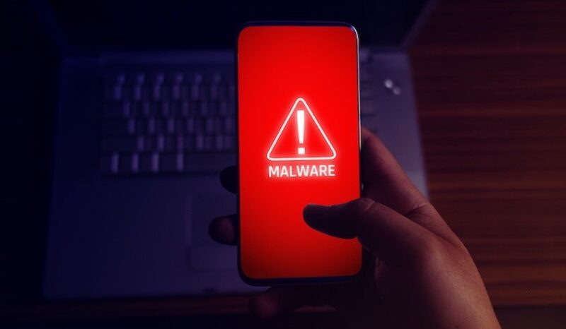 Malicious website themes infect outdated iPhones with spyware