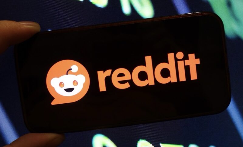 Reddit to require login to access content, citing scraping and ad targeting